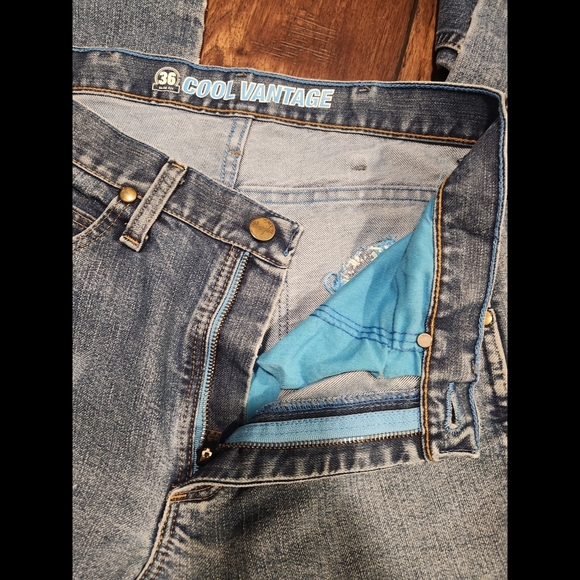 Awesome Peace Wrangler ✌️ Jeans - Picture 10 of 16